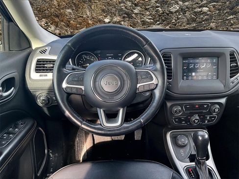 Used 2019 Jeep Compass Latitude w/ Popular Equipment Group image 5