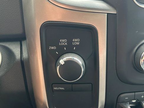 Used 2017 RAM 2500 SLT AWD/4WD image 15