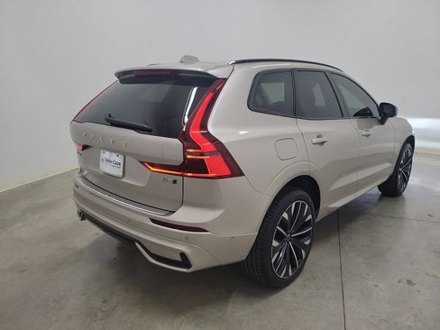 New 2026 Volvo XC60 B5 Ultra w/ Protection Package Premier AWD/4WD image 5
