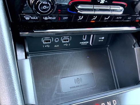Used 2023 Jeep Grand Cherokee 4WD 4xe w/ Luxury Tech Group II image 31