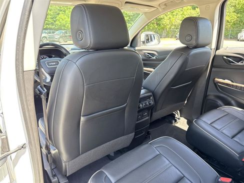 Used 2023 GMC Acadia Denali w/ Denali Ultimate Package AWD/4WD image 23
