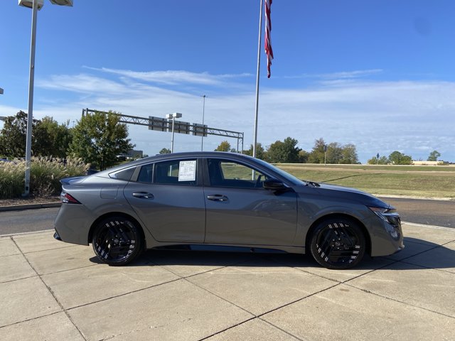 Used 2026 Nissan Sentra SR w/ Floor Mat Package FWD image 13