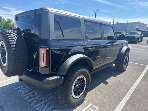 Used 2023 Ford Bronco Badlands w/ Sasquatch Package AWD/4WD image 3