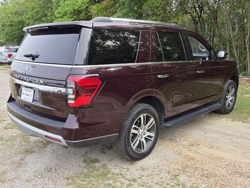 Used 2024 Ford Expedition Limited RWD image 14