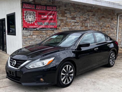 Used 2017 Nissan Altima 2.5 SV FWD image 2
