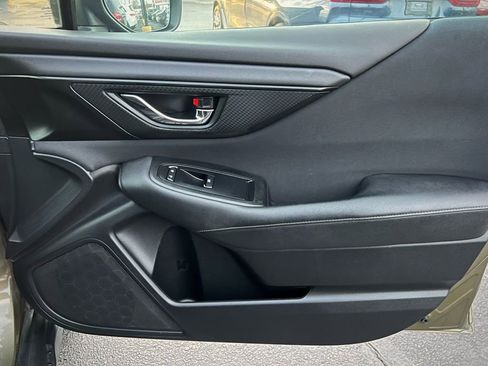 Used 2021 Subaru Outback Premium image 31