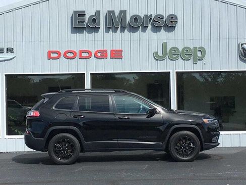 Used 2023 Jeep Cherokee Altitude Lux image 2