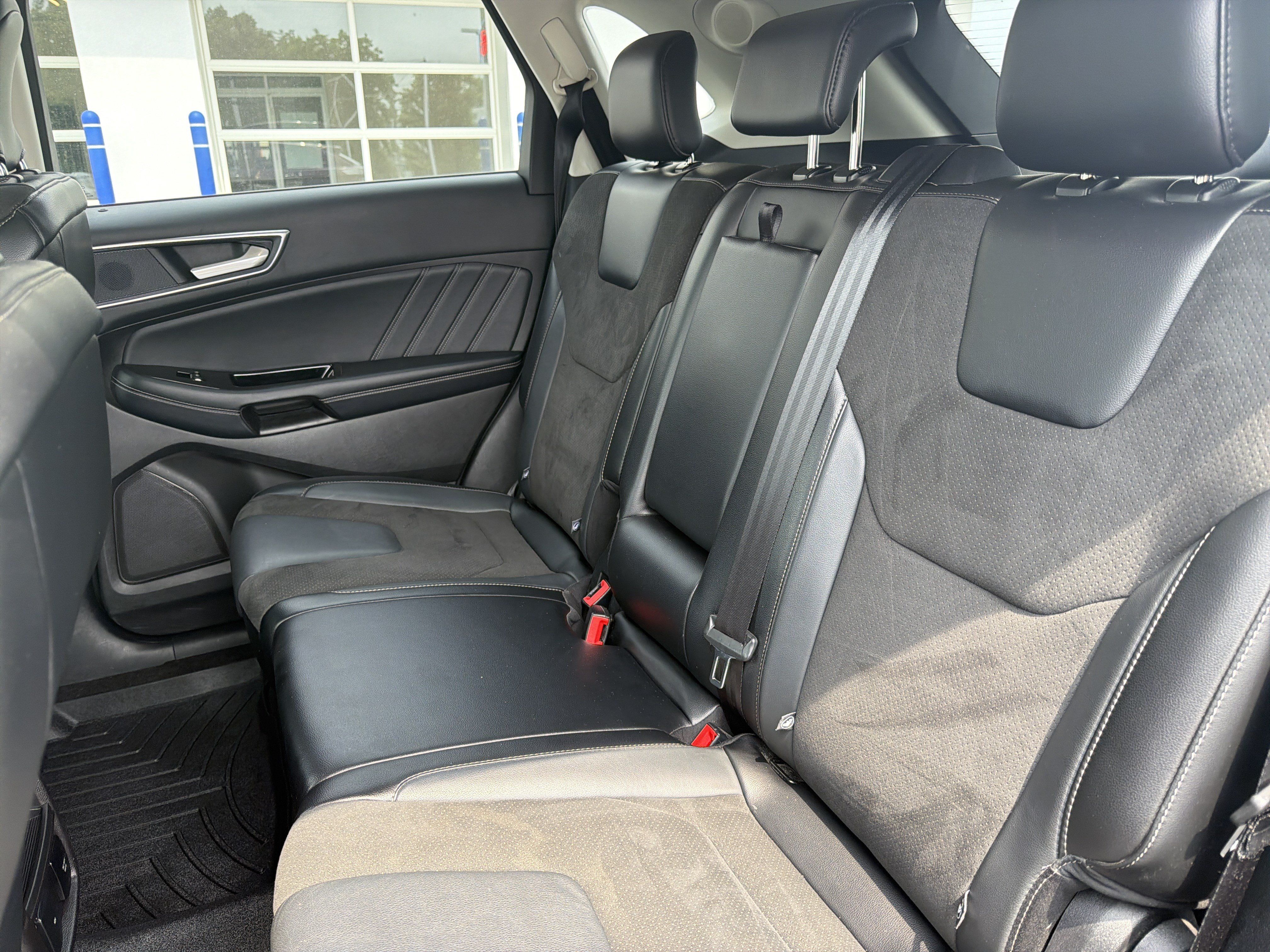 Used 2018 Ford Edge Sport w/ Ford Safe & Smart Package AWD/4WD image 24