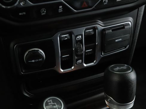 Used 2021 Jeep Wrangler Unlimited Sport AWD/4WD image 14