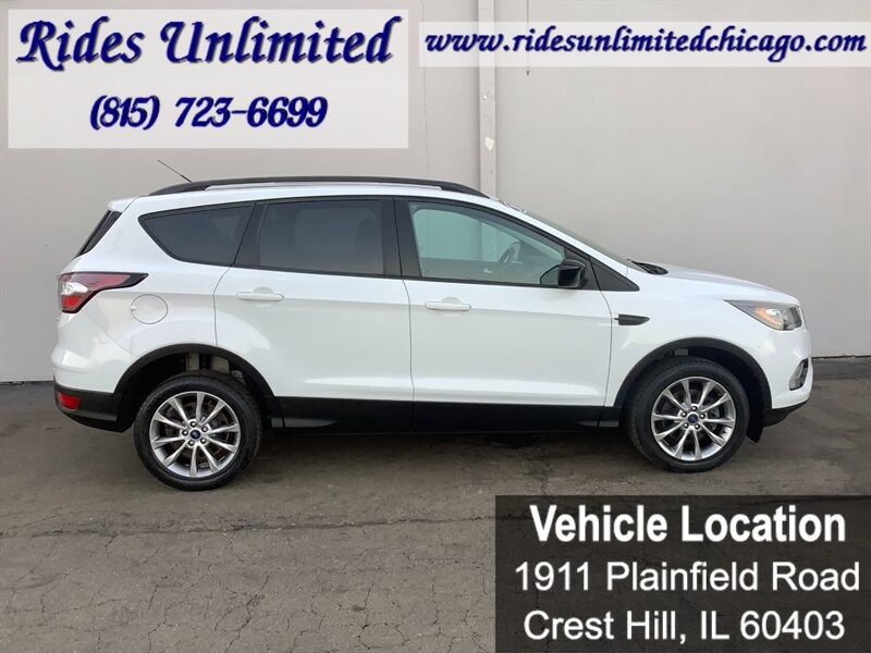 Used 2017 Ford Escape SE w/ SE Sport Appearance Package FWD image 9