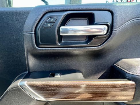 Used 2019 Chevrolet Silverado 1500 LT image 40