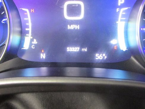 Used 2023 Chrysler Pacifica Touring-L FWD image 32