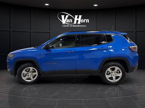 Used 2023 Jeep Compass Latitude image 6