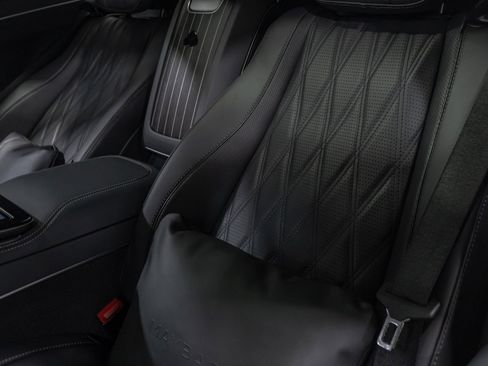 Used 2025 Mercedes-Benz Maybach GLS 600 4MATIC image 71