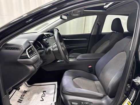 Used 2018 Toyota Camry LE w/ Audio Package FWD image 12