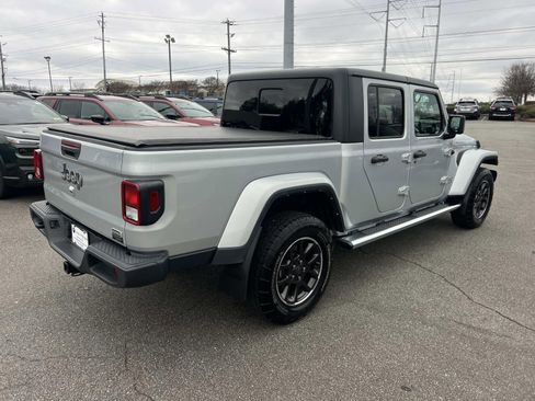 Used 2023 Jeep Gladiator Overland w/ Trailer Tow Package image 7