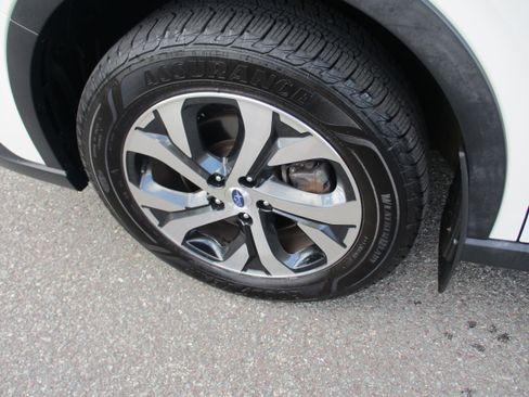 Used 2020 Subaru Outback Limited image 9