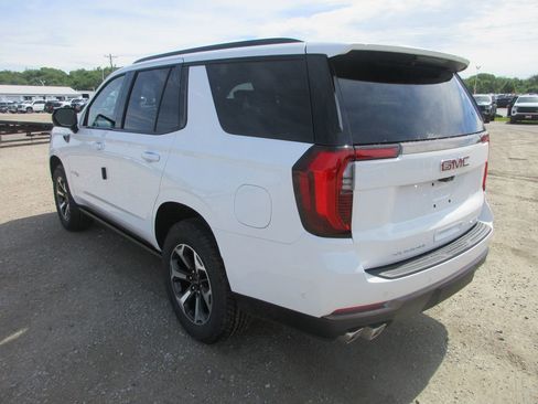 New 2026 GMC Yukon AT4 Ultimate AWD/4WD image 6