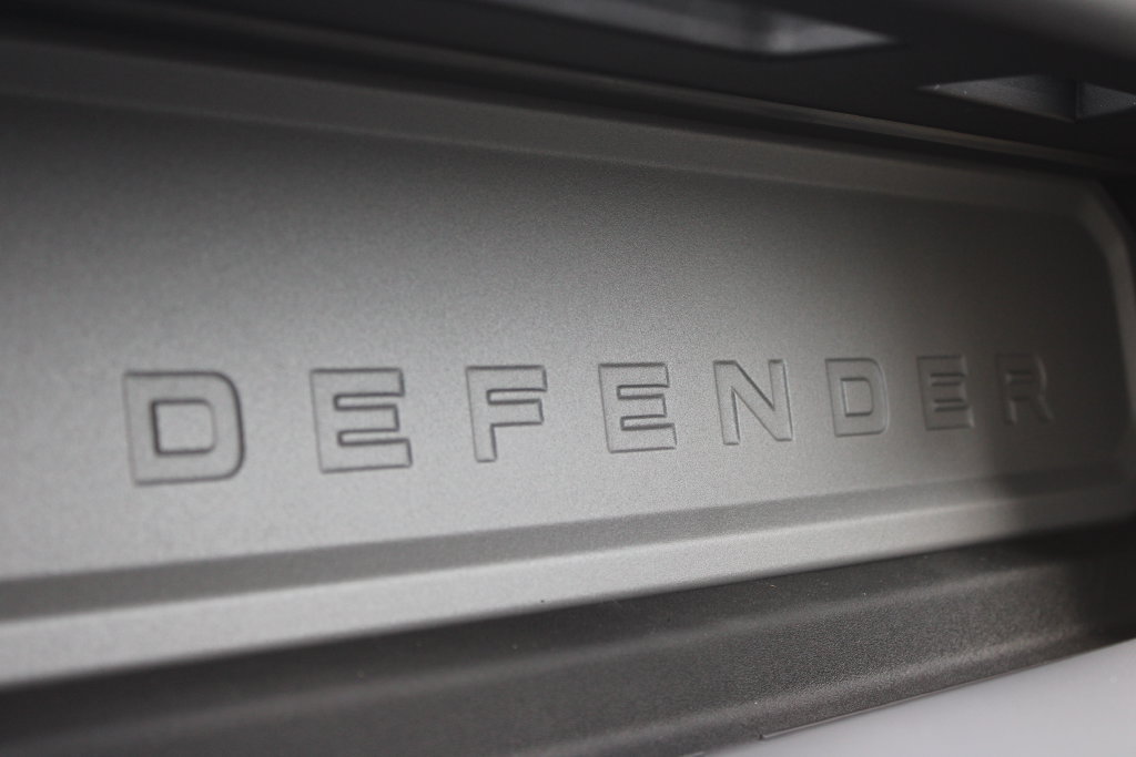 New 2026 Land Rover Defender 110 V8 AWD/4WD image 26