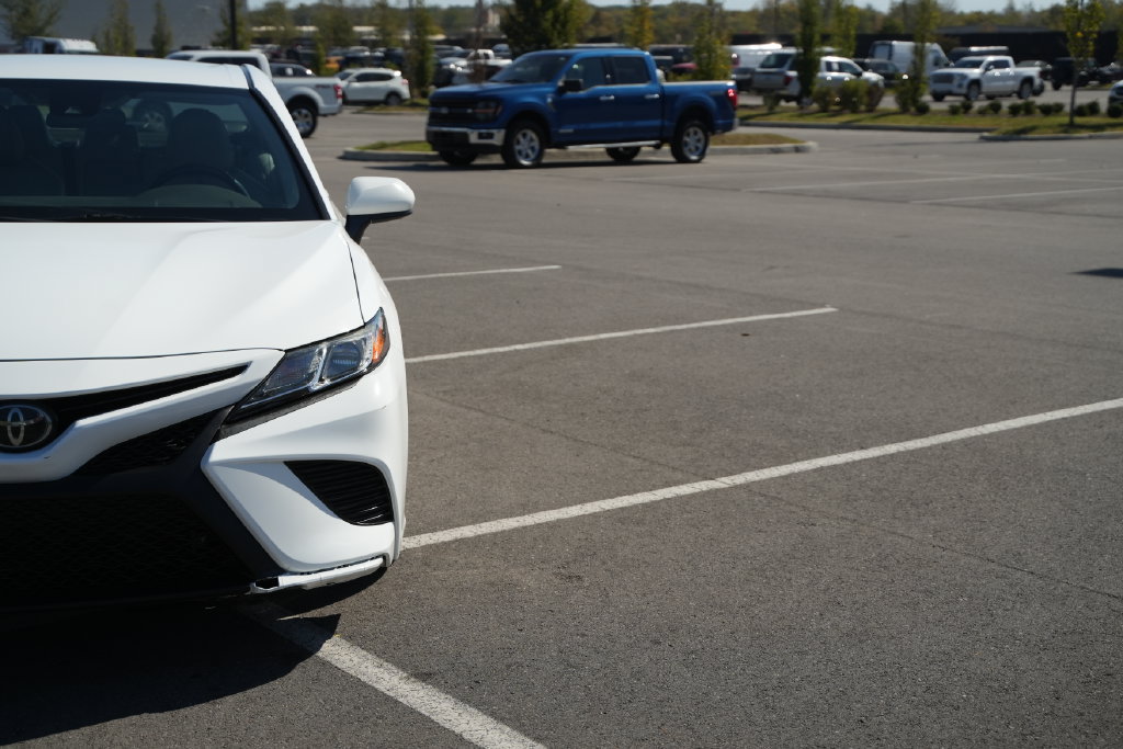 Used 2020 Toyota Camry SE FWD image 41