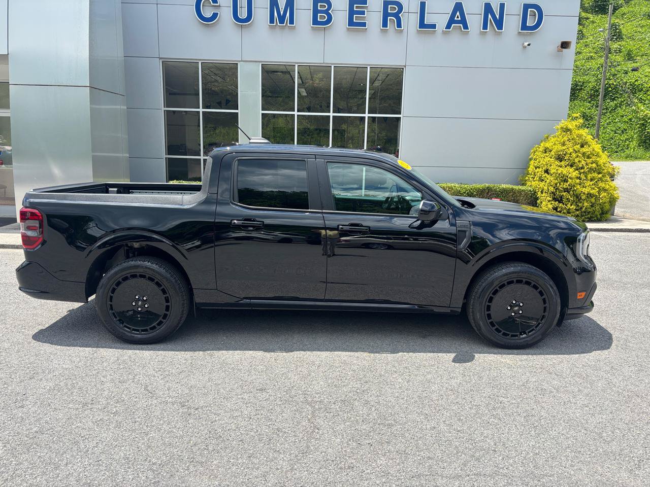 Used 2025 Ford Maverick Lobo AWD/4WD image 6