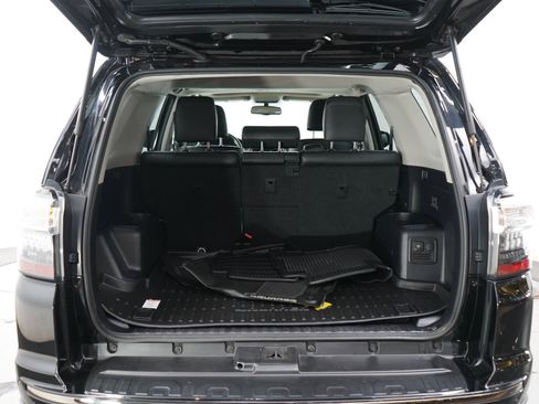 Used 2019 Toyota 4Runner Limited w/ Four Season Floor Mat Package AWD/4WD image 16