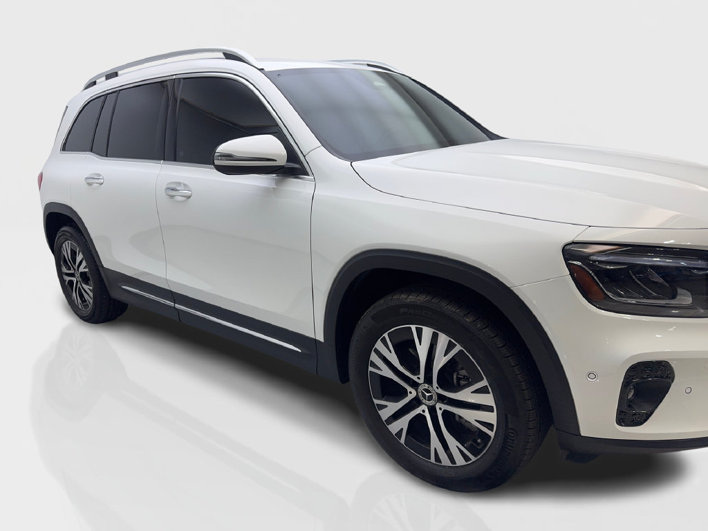 Used 2025 Mercedes-Benz GLB 250 w/ Exclusive Package image 14
