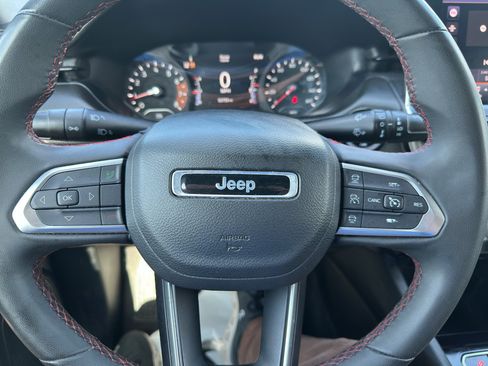 Used 2024 Jeep Compass Trailhawk AWD/4WD image 10