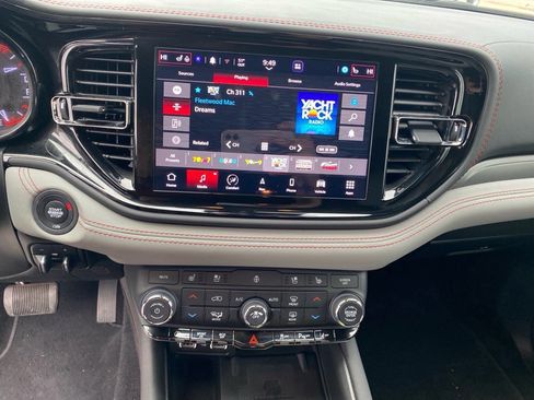 Used 2024 Dodge Durango GT image 11