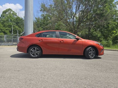 Used 2023 Kia Forte LXS w/ LXS Technology Package FWD image 15