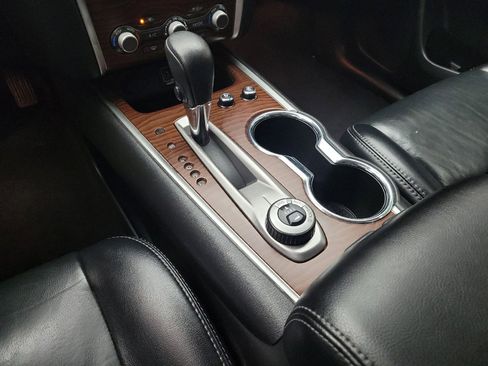 Used 2018 Nissan Pathfinder Platinum image 26