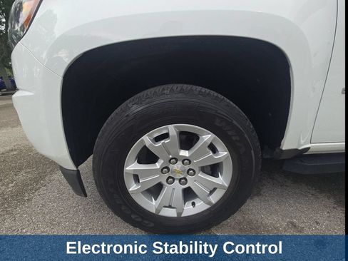 Used 2019 Chevrolet Colorado LT AWD/4WD image 10