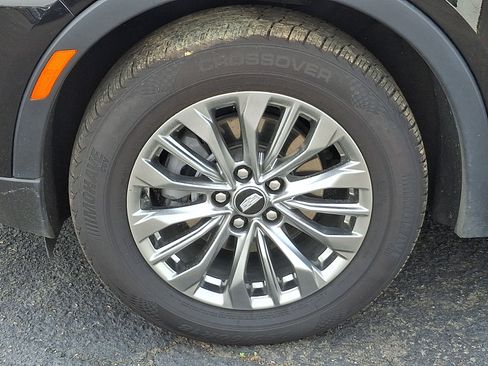 Used 2024 Cadillac XT4 Premium Luxury AWD/4WD image 27