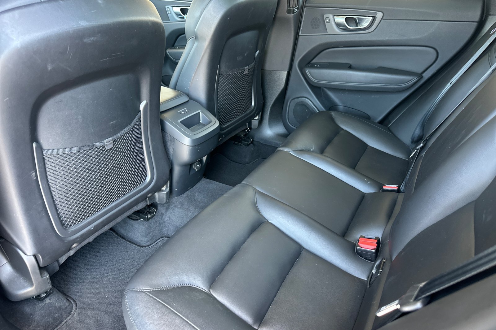 Used 2024 Volvo XC60 B5 Core AWD/4WD image 14
