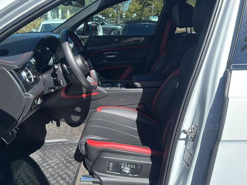 Used 2022 Bentley Bentayga Speed AWD/4WD image 10
