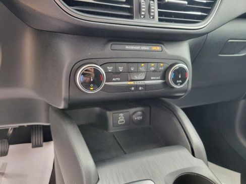 Used 2025 Ford Escape Active FWD image 17