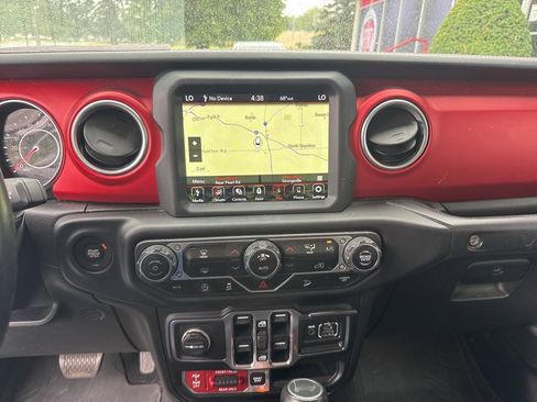 Used 2020 Jeep Wrangler Unlimited Rubicon image 37