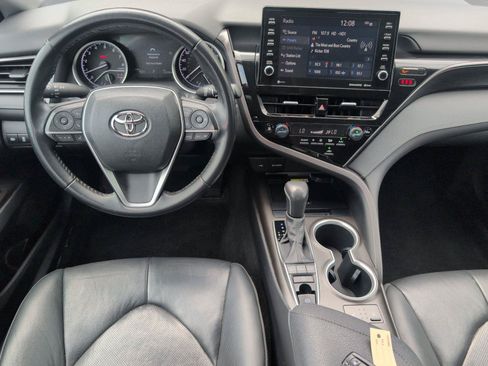 Used 2024 Toyota Camry XLE FWD image 33