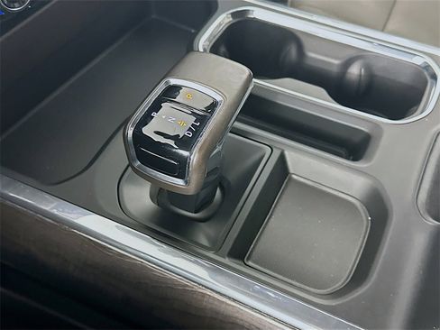 Used 2024 Chevrolet Silverado 1500 LTZ image 16