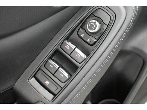 Used 2022 Subaru Forester Touring image 31