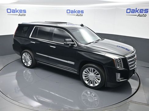 Used 2020 Cadillac Escalade Platinum AWD/4WD image 51