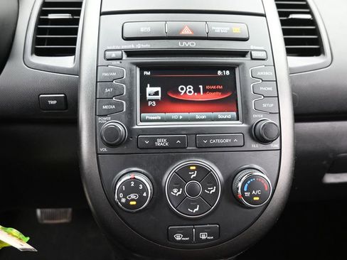 Used 2013 Kia Soul + w/ Audio Pkg image 18