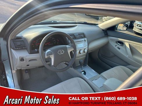 Used 2011 Toyota Camry LE image 18