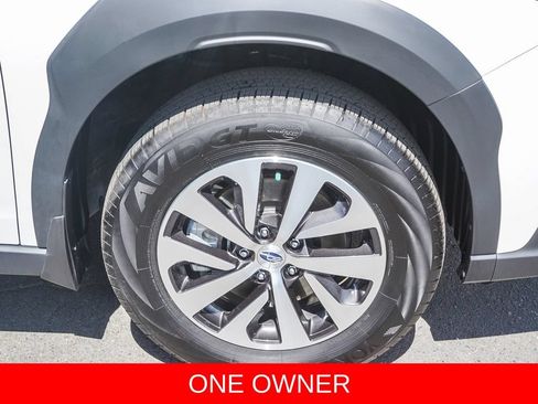 Used 2025 Subaru Outback AWD/4WD image 9
