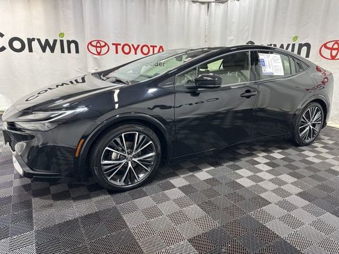 Used 2025 Toyota Prius Limited image 4