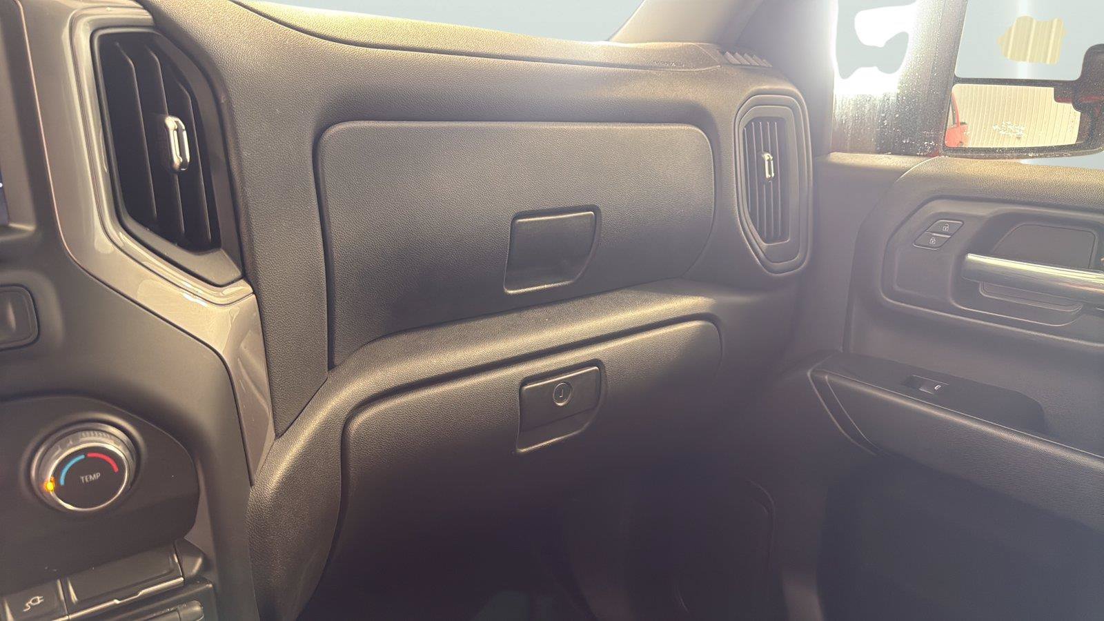 Used 2022 Chevrolet Silverado 2500 Custom w/ Custom Value Package AWD/4WD image 35