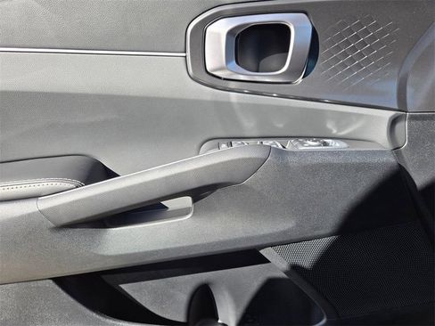 New 2026 Kia Sorento S w/ S Panoramic Sunroof Package FWD image 18
