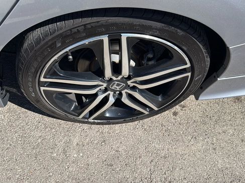 Used 2017 Honda Accord Sport image 40