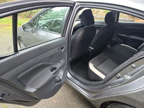 Used 2021 Nissan Versa SV image 18