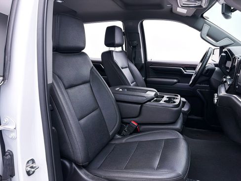 Used 2024 GMC Sierra 1500 SLT image 34